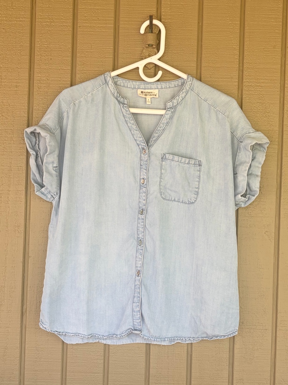Hester & Orchard Light Wash 100% Tencel Button Up Shirt S